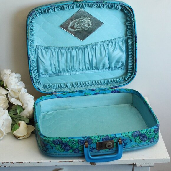 Vintage 1960s Suitcase, Floral Print Hard Side Travel Case,  Mirror Inside - Picture 3 of 10